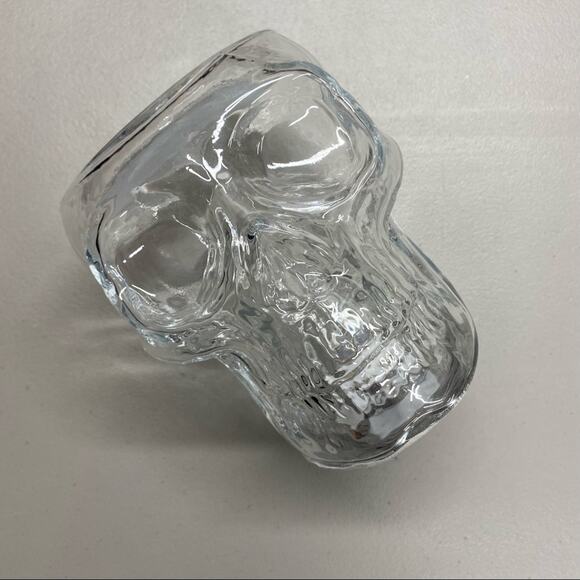 Bath & Body Works Glass Clear Skull Head 3 Wick Candle Holder Halloween NEW - Picture 1 of 7